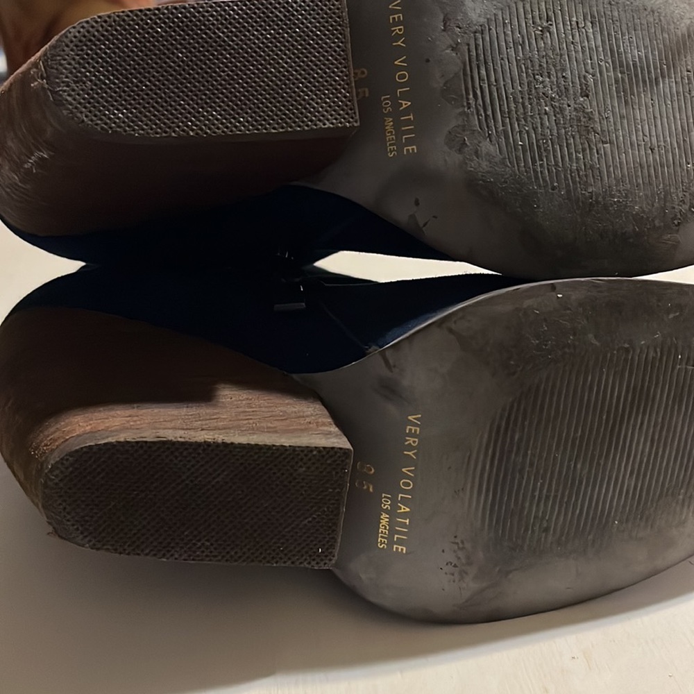 Very Volatile Booties - Picture 3 of 4